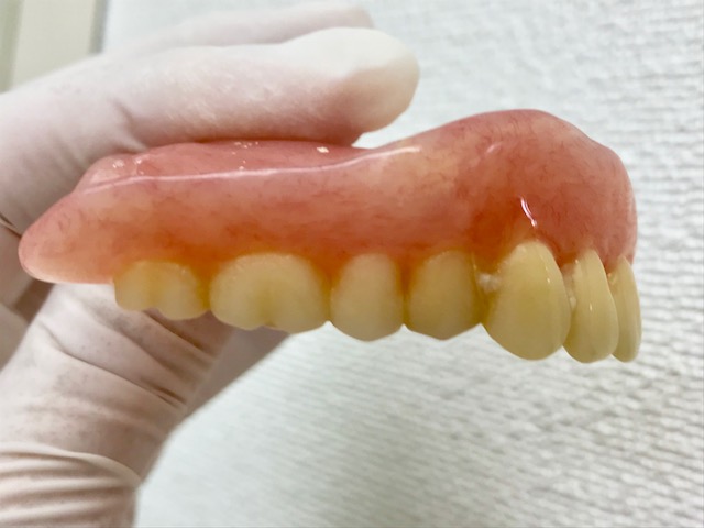 入れ歯もしっかり磨いてね！